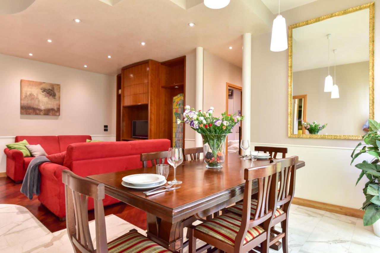 Elegant & Cozy Apartment In The Heart Of Rom Exterior foto